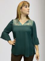 Μπούζα με δαντέλα στη πλάτη