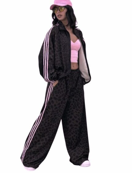 Καφέ λεοπάρ με ροζ ρίγα