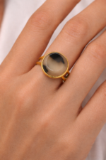 Δαχτυλίδι με πέτρα ιδιαίτερη