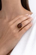 Δαχτυλίδι “Amber Oval Glow”