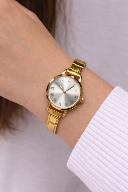 Classic Gold Roman Watch
