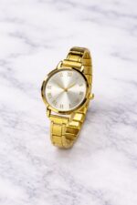 Classic Gold Roman Watch - Image 2
