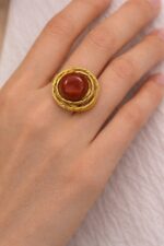 Το δαχτυλίδι της κεχριμπαρένιας τροχιάς